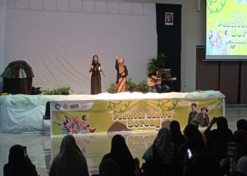 Cerita Teman Tuli Sorong Terpanggil Jaga Hutan dan Alam Papua Lewat Karya Puisi