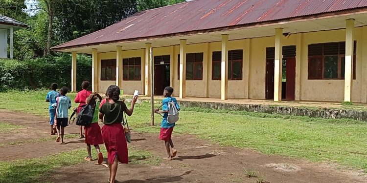 Menyoal Angka Buta Aksara Tinggi di SD YPK Silo Sorong Selatan