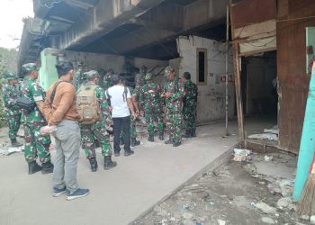 TNI Gusur Paksa Warga Tongkol Dalam