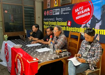 Wajah Muram Buruh Proyek Strategis Nasional