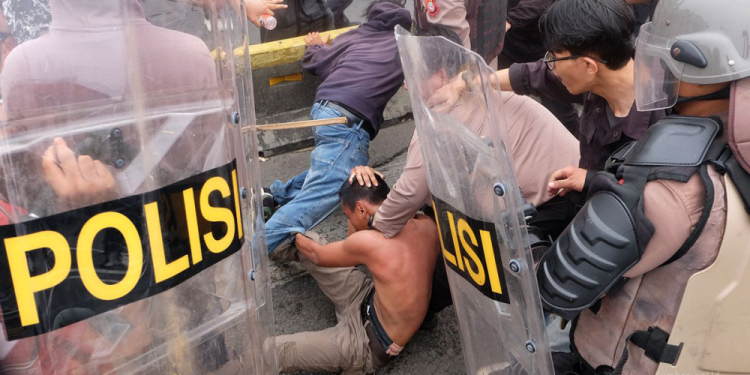 Satu Orang Tewas dalam Aksi 28 Agustus, Ratusan Organisasi Masyarakat Tuntut Segera Reformasi Polri