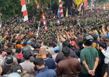 Amuk Massa