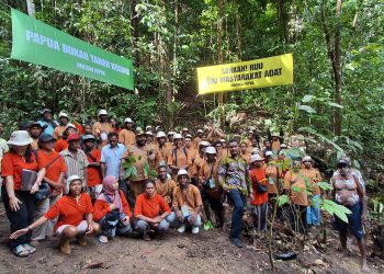 Youth Forest Camp Cara Pemuda Adat Merajut Komitmen Jaga Alam Papua