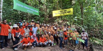 Youth Forest Camp Cara Pemuda Adat Merajut Komitmen Jaga Alam Papua