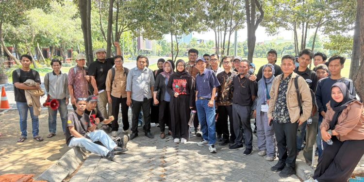 Polda Jatim Seret Dua Aktivis Prodemokrasi dalam Kasus Kerusuhan Kediri