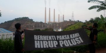 Janji Transisi Energi Tinggal Isapan Jempol, Warga Suralaya Tetap Menghirup Debu Batubara