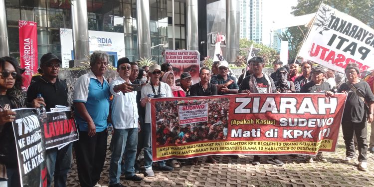 Kembali Aksi di Depan KPK, Masyarakat Pati Mendesak KPK Tangkap Bupati Sudewo