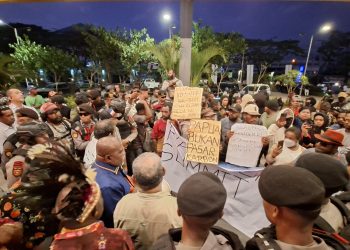 Aksi Pemuda Adat Papua Tolak Papeda Summit 2026 di Sorong: NGO Fasilitasi Aktor Perusak Hutan