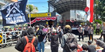 Warga Simogunung Surabaya Desak Penghentian Kriminalisasi Sengketa Tanah Dengan TNI AU